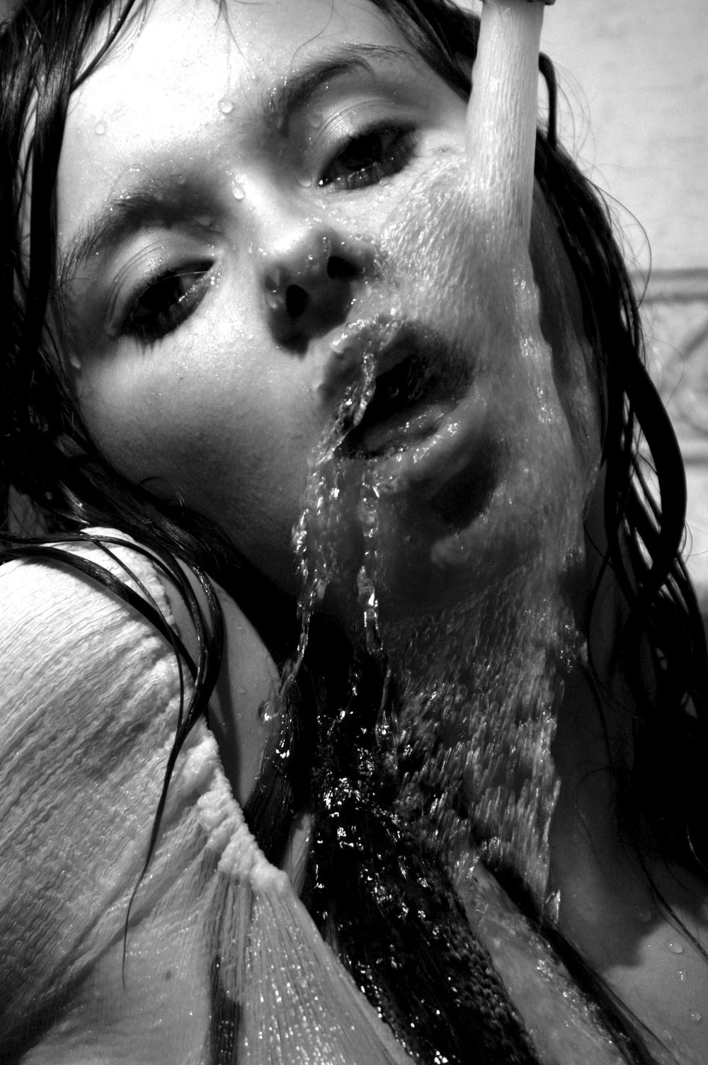 Una Chica Erotica Desnuda